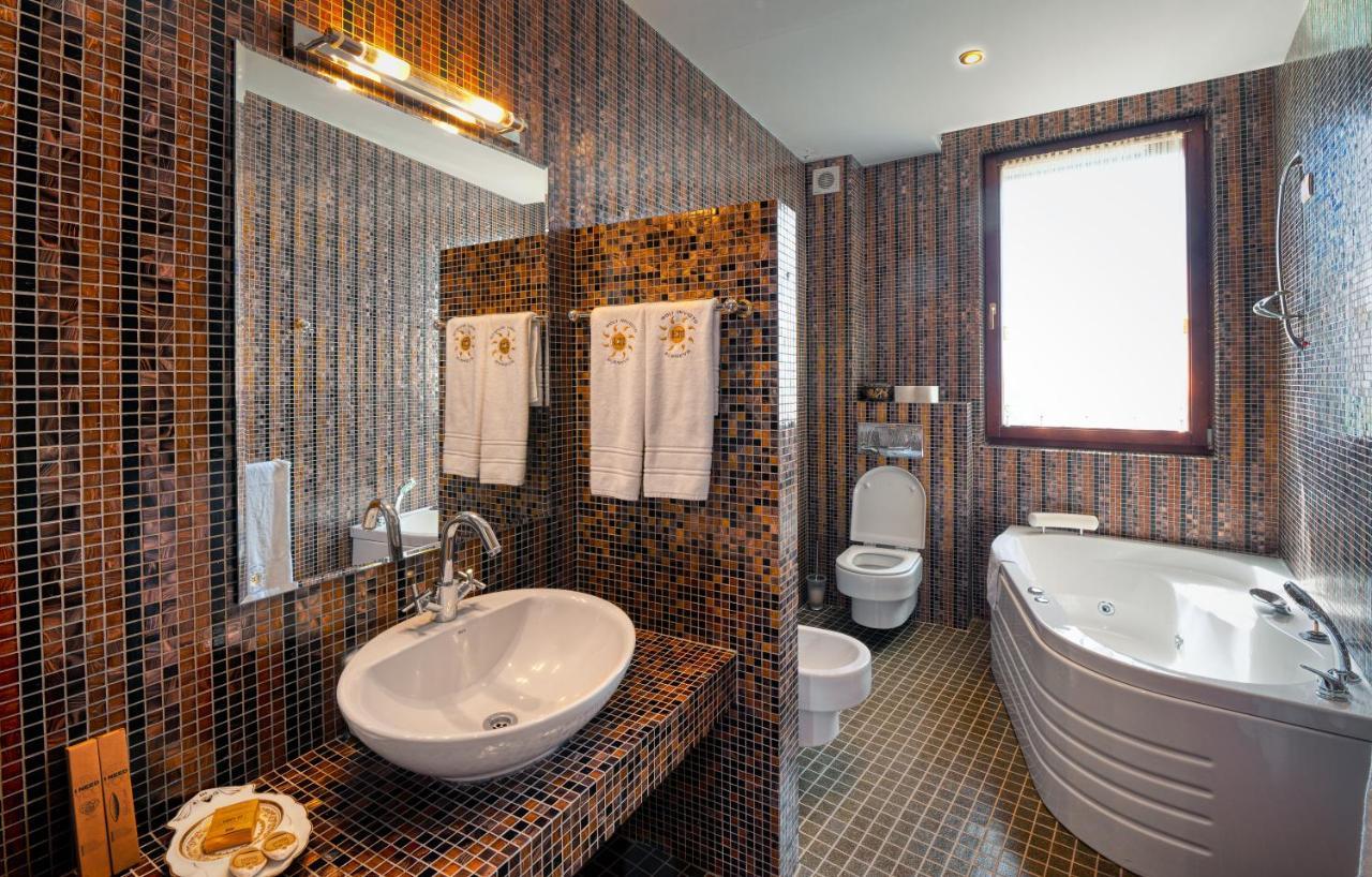Elenovo  Hotel Soli Invicto מראה חיצוני תמונה