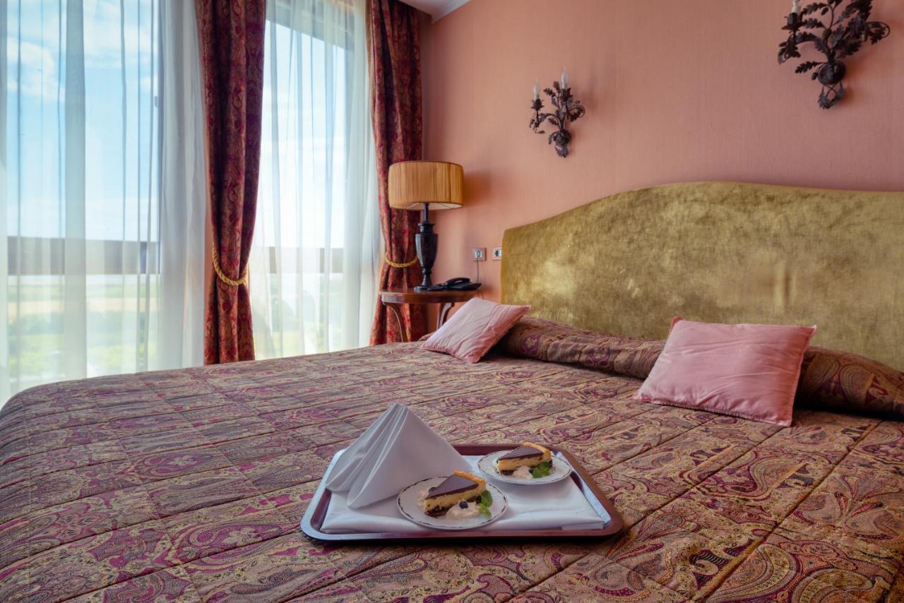 Elenovo  Hotel Soli Invicto מראה חיצוני תמונה